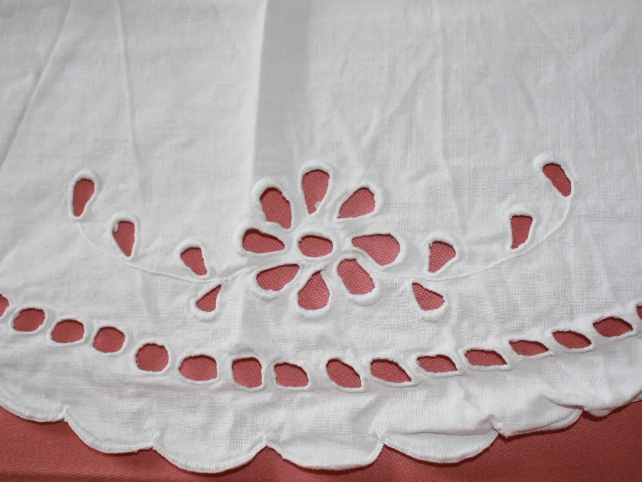 Billede 4 - Hvid "Halvdug" 48 x 102 cm
