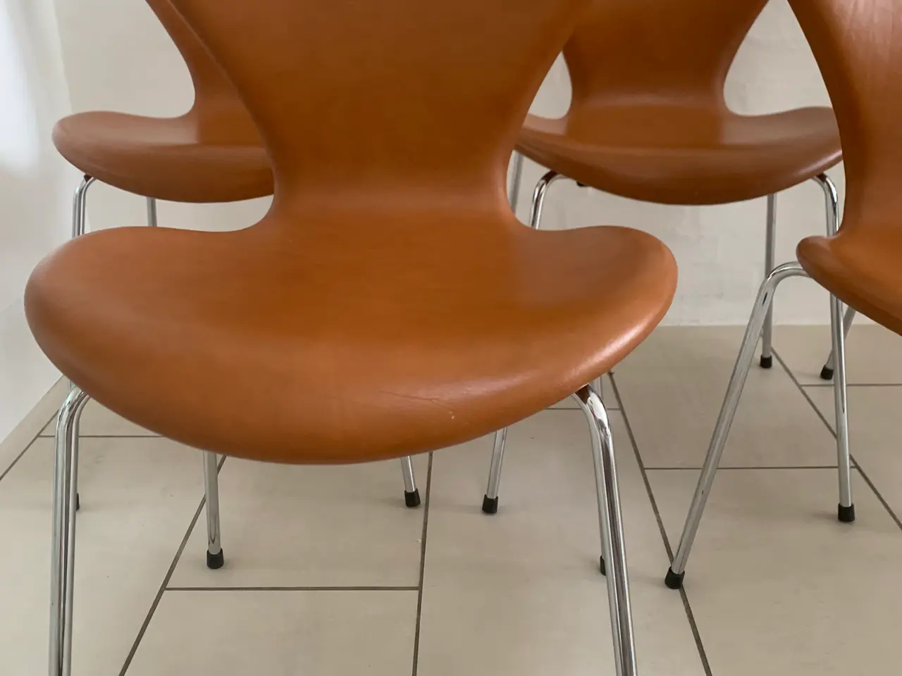 Billede 5 - Arne Jacobsen syverstole 3107 i læder