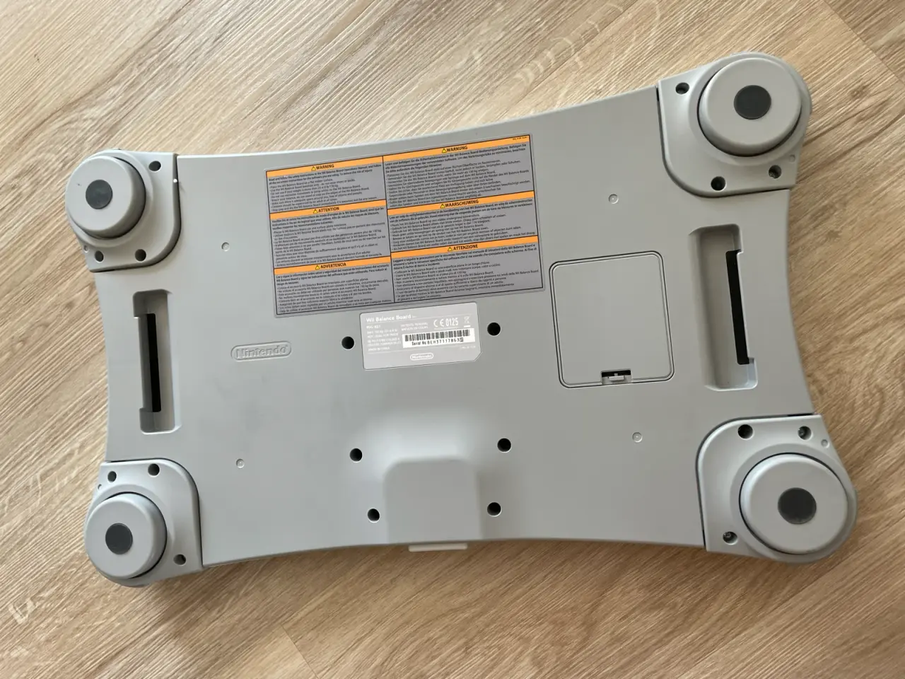 Billede 3 - Wii balance board + spillet Wii Fit Plus