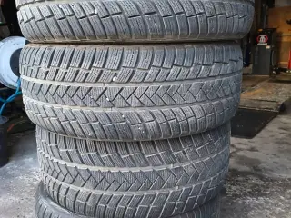 Vinterdæk fra BMW iX3