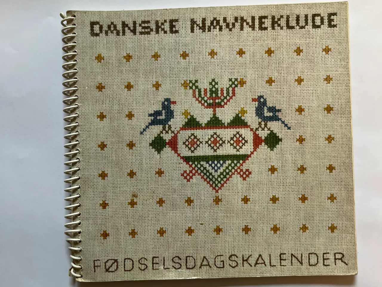 Billede 2 - Korssting Håndarbejdes fremme bøger