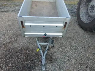- - - HUMBAUER