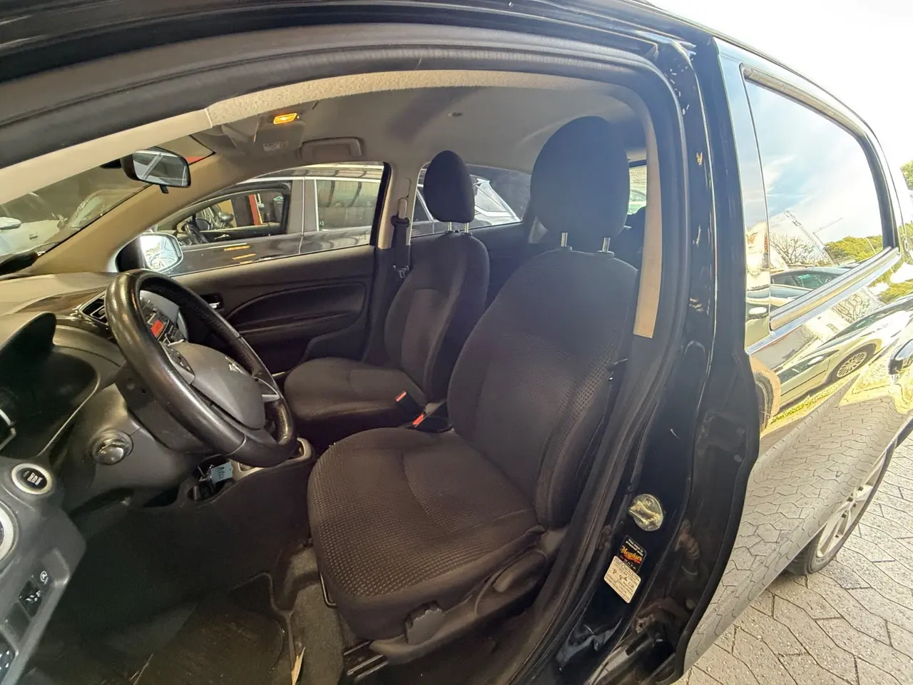 Billede 10 - Mitsubishi Space Star 1,2 Black & White
