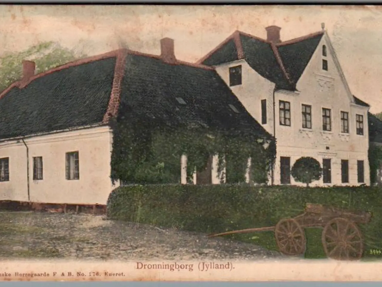 Billede 1 - Dronningborg (Jylland) - Danske Herregaarde F&B 176 - Postkort - Ubrugt