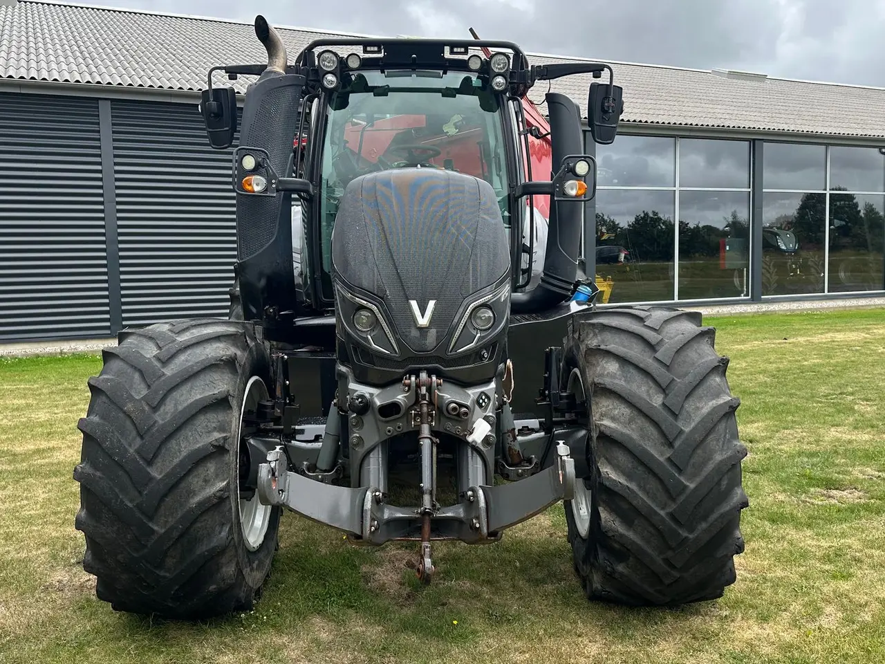 Billede 9 - Valtra T214 m. Flisvogn fra Kronos / Alsidig Maskinfabrik
