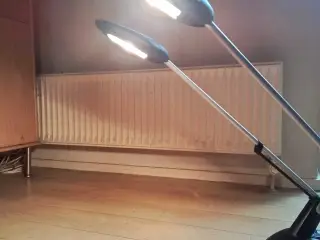 UNILUX bordlamper. Justerbar i alle retninger. 2