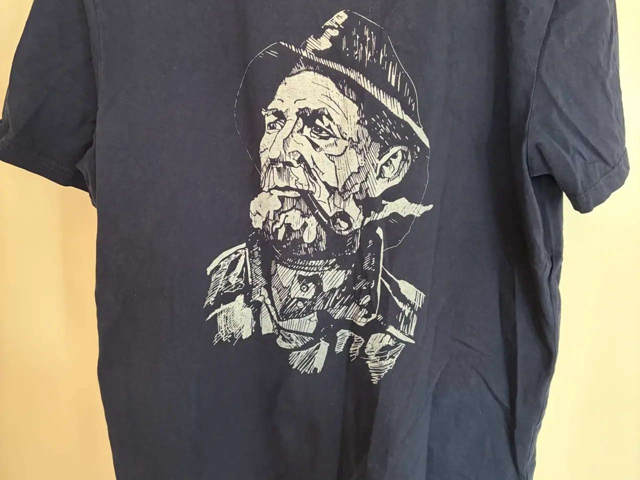 Billede 1 - Hjemhavn t-shirt i XL 