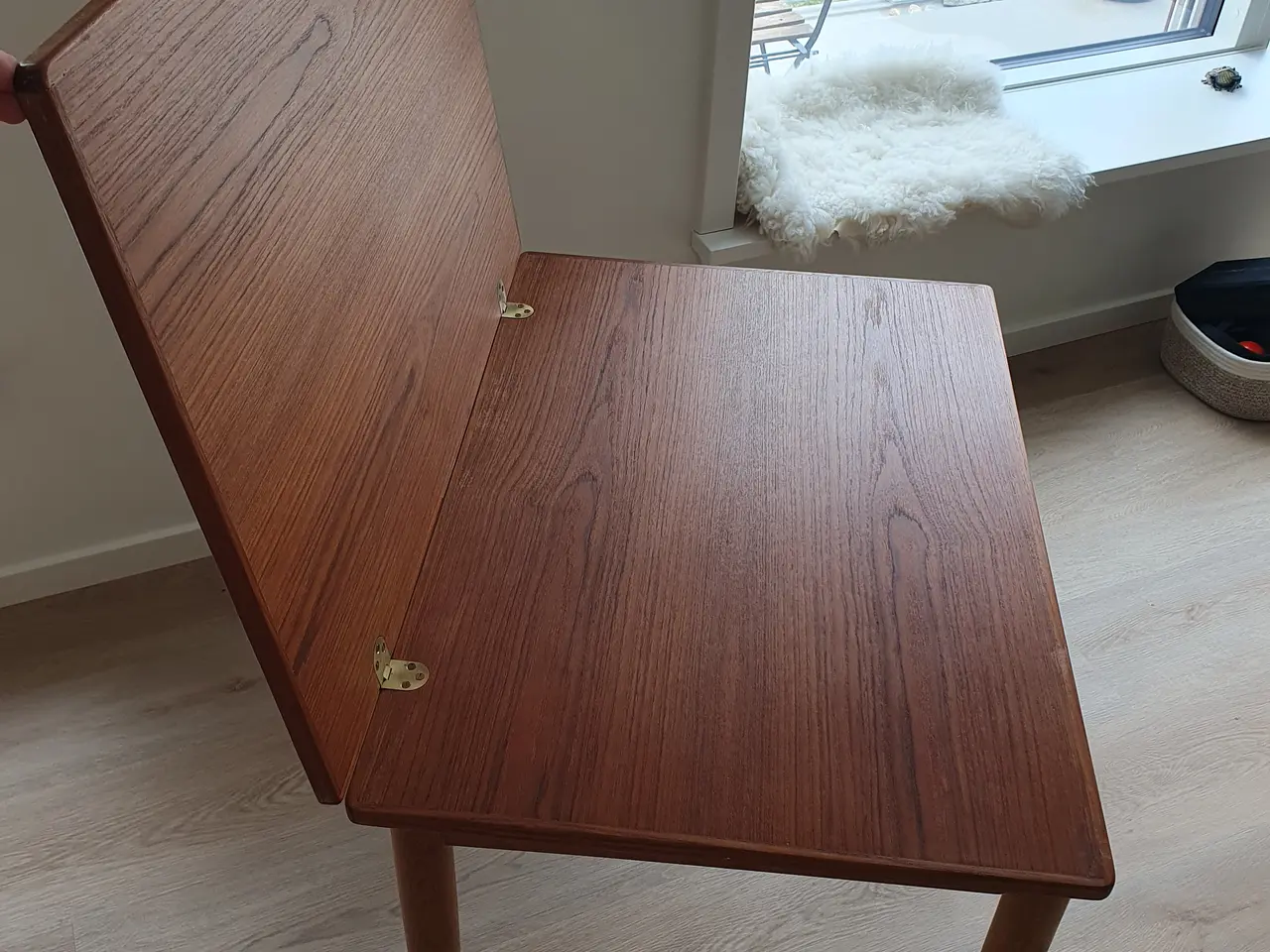Billede 5 - Spise/skrivebord i teak med messingbeslag