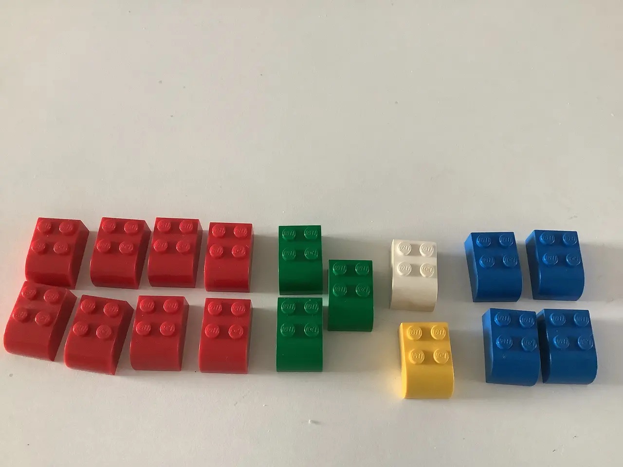 Billede 10 - Lego blandede klodser og figurer og Lego spand