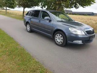Skoda Octavia 1,6 TDi 105 Ambiente Combi  05-10-20