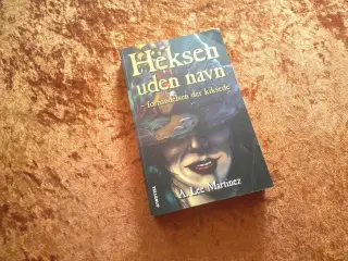 Heksen uden navn, A. Lee Martinez