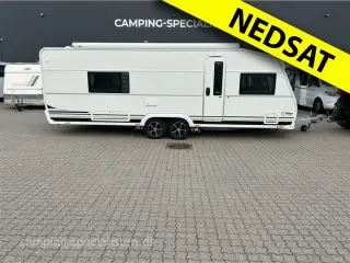 2020 - Polar Customized 680 Polar Customized 680 med enkeltsenge og endebadeværelse model 2020 - kan nu ses hos Camping-Specialisten.dk