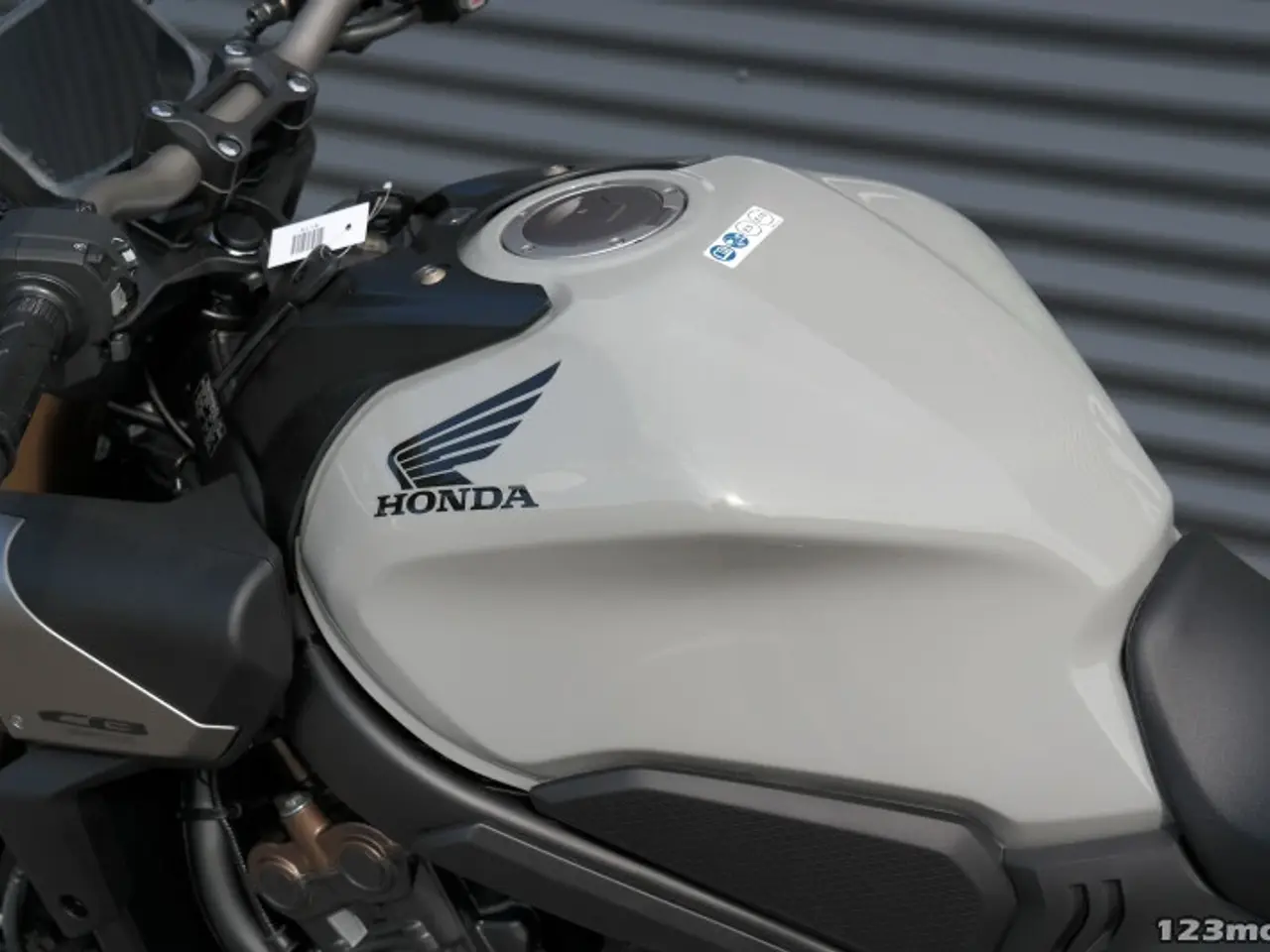 Billede 23 - Honda CB 650 RC MC-SYD BYTTER GERNE