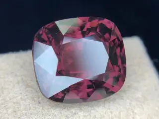 Rød, Lilla Spinel - 7.34 ct
