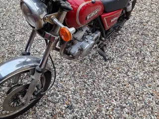 Suzuki dr 250