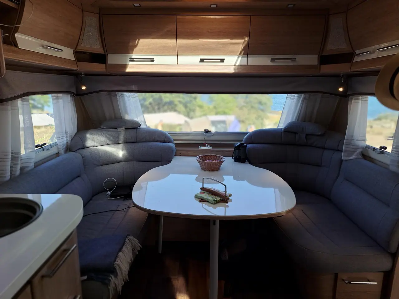 Billede 8 - Campingvogn Kabe 470 XL/KS vintervogn.