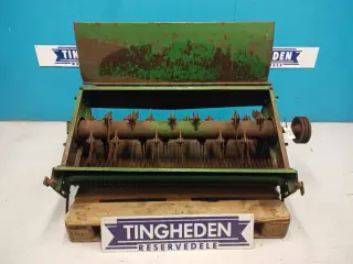 John Deere 1075 Snitter