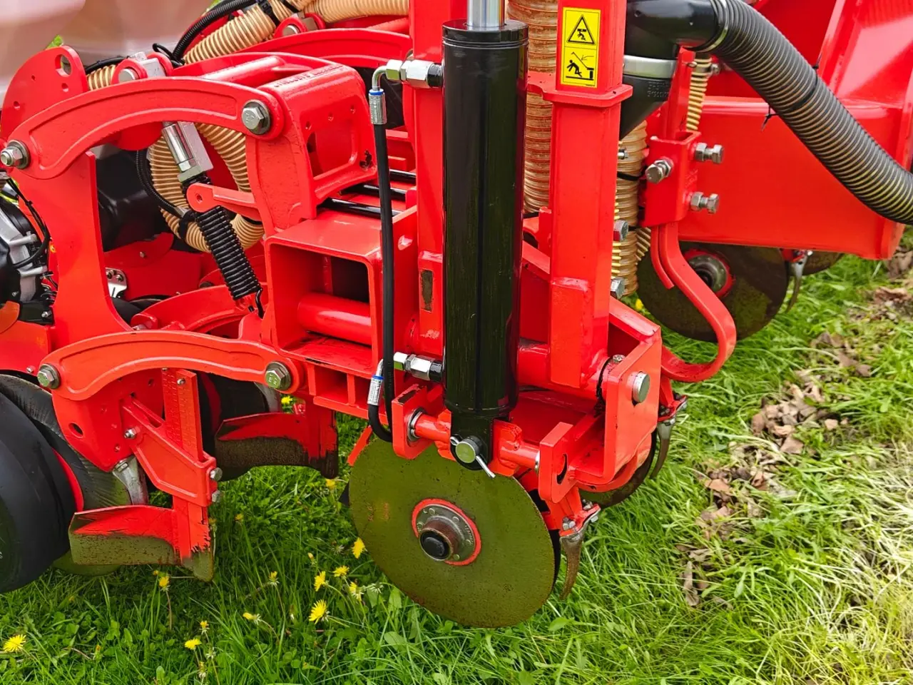 Billede 7 - Maschio Gaspardo MANTA ISOTRONIC 12-75 XL inkl. fabriksny fronttank