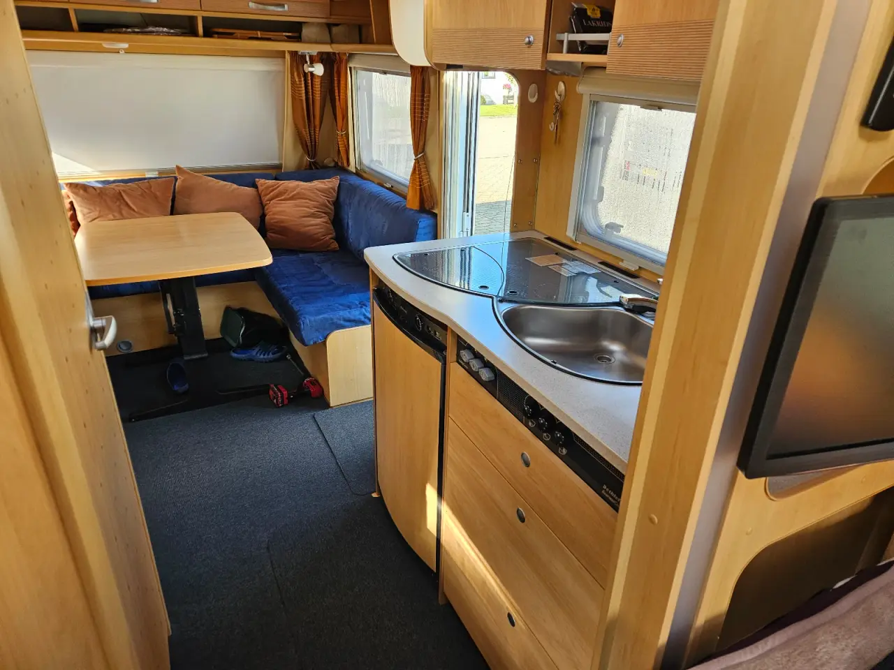 Billede 16 - Detleffs 510 V camper med enkelt senge