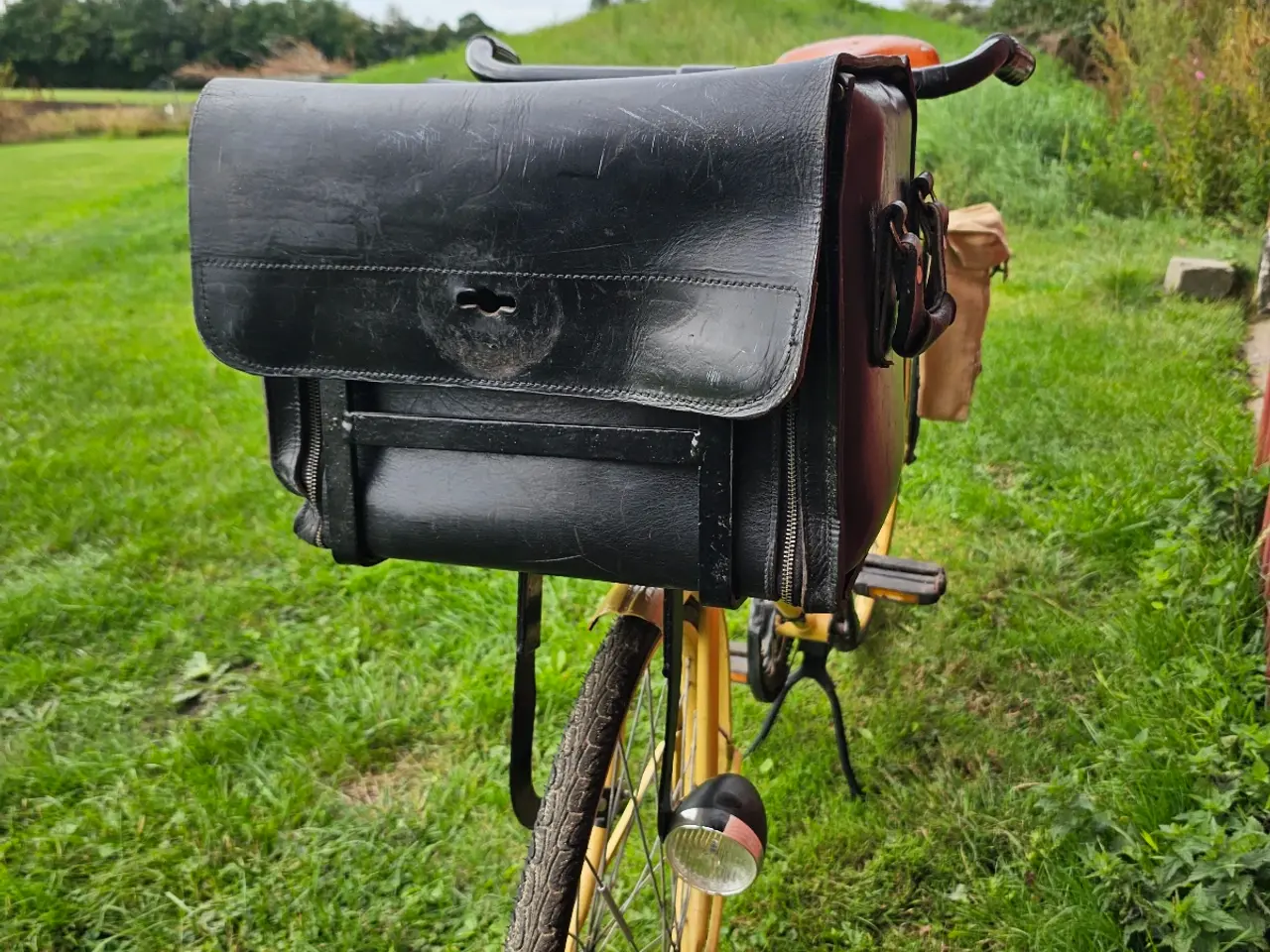 Billede 13 - Gl post cykel