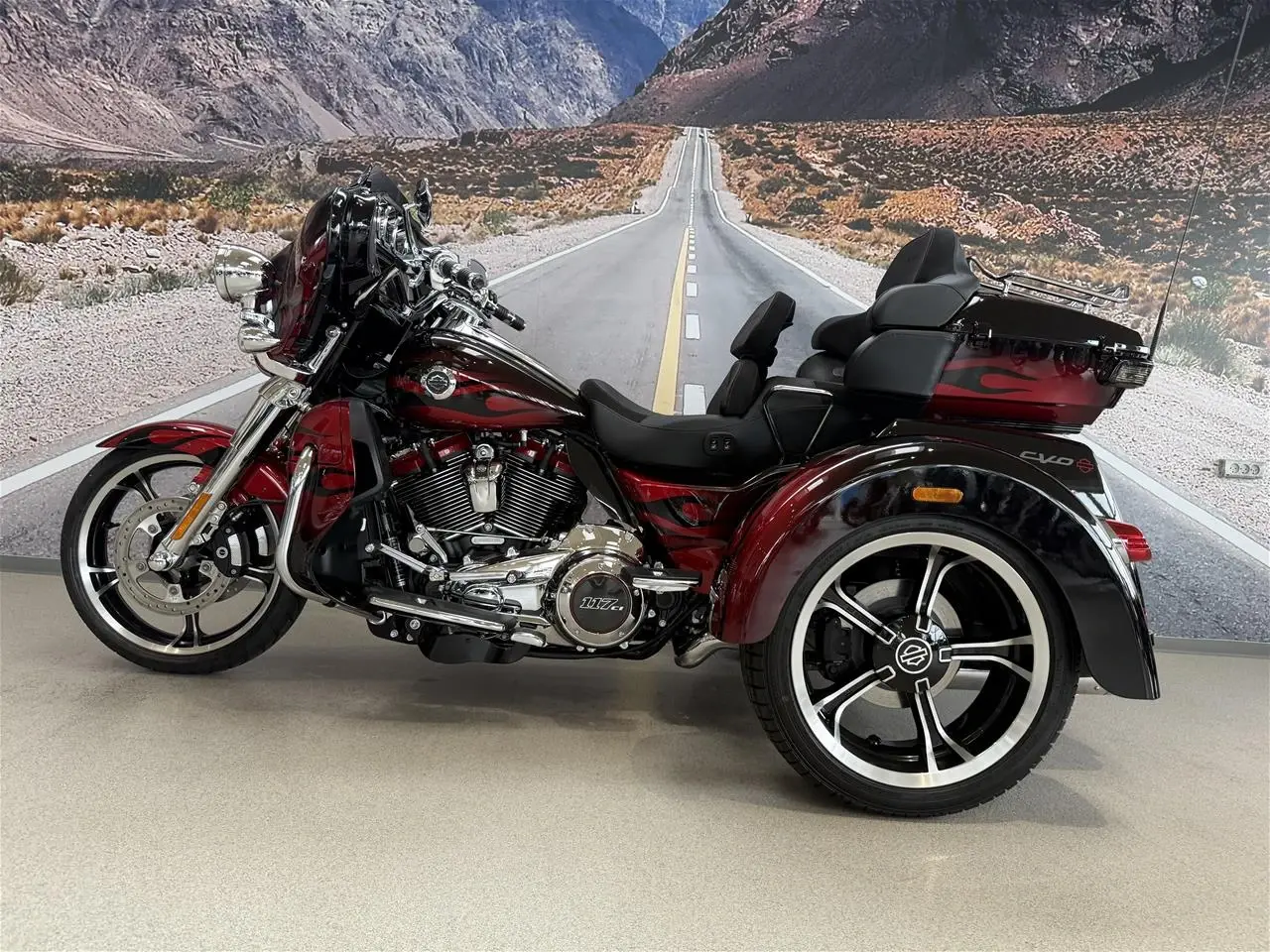 Billede 9 - Harley-Davidson FLHTCUTGSE Tri Glide Ultra CVO 117" Trike
