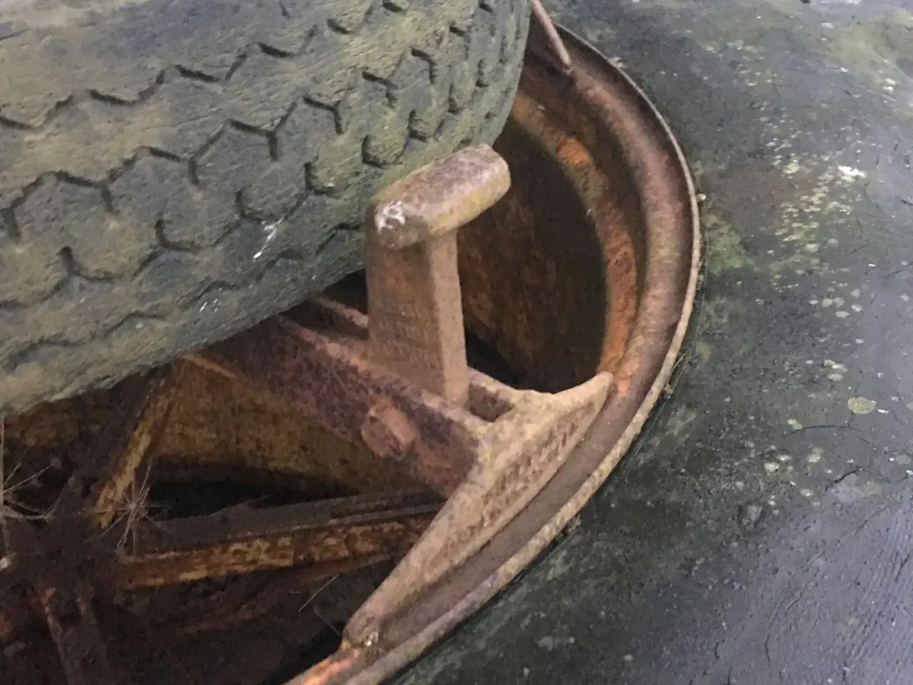 Billede 2 - 16.9-38" Kleber Tvillingehjul