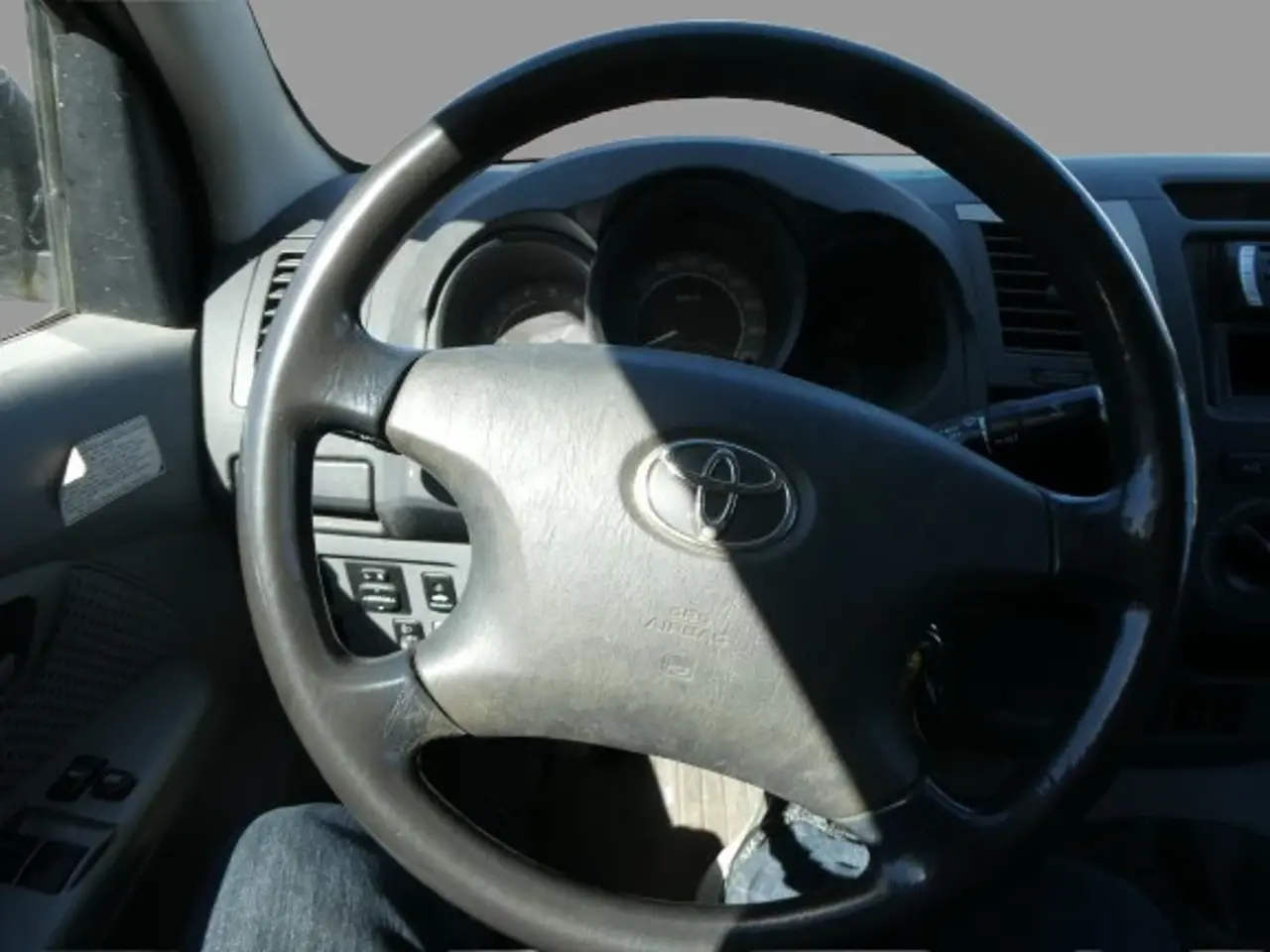 Billede 7 - Toyota HiLux 2,5 D-4D 120 Ex.Kab 4x4 SR5