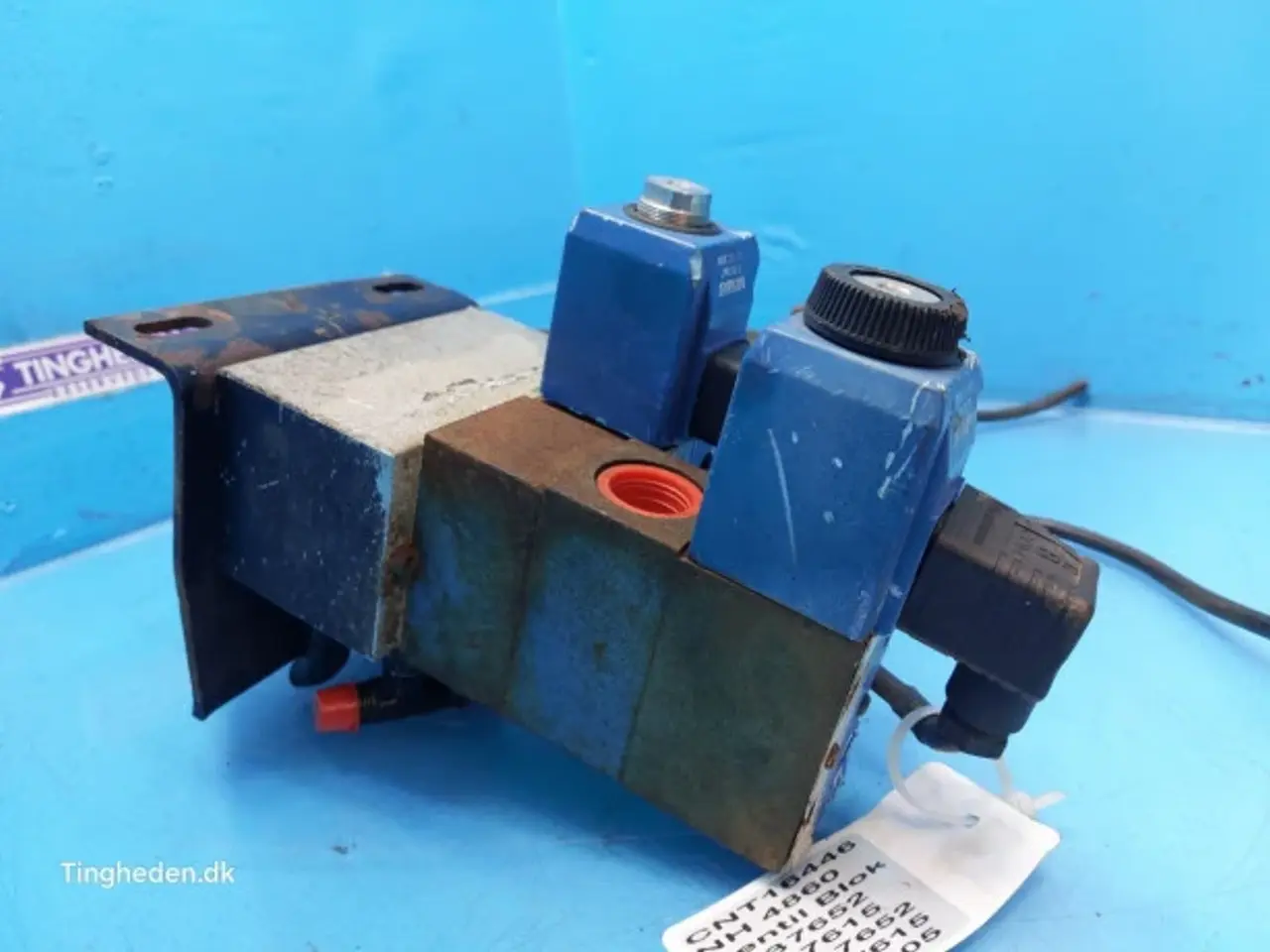 Billede 17 - New Holland 4860 Ventilblok 9837652