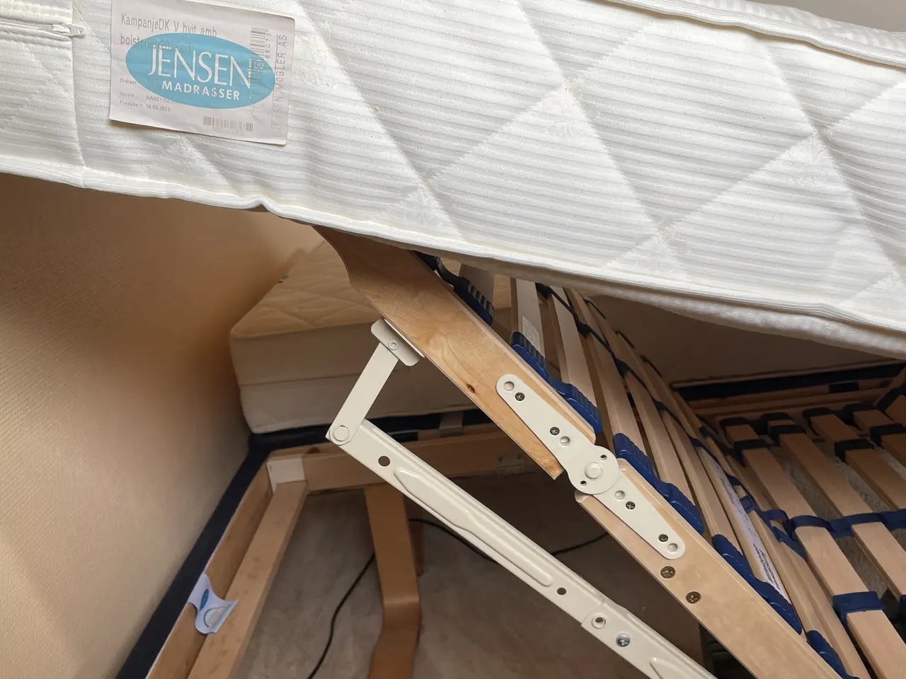 Billede 3 - 2 stk elevationssenge, Jensen