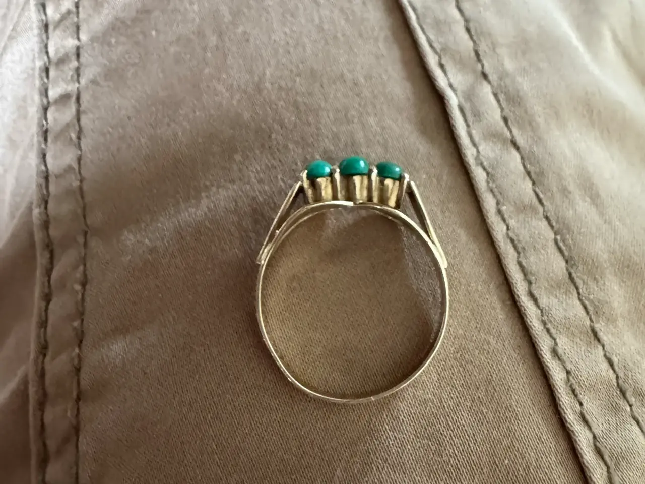 Billede 3 - Guld ring med 3 sten 