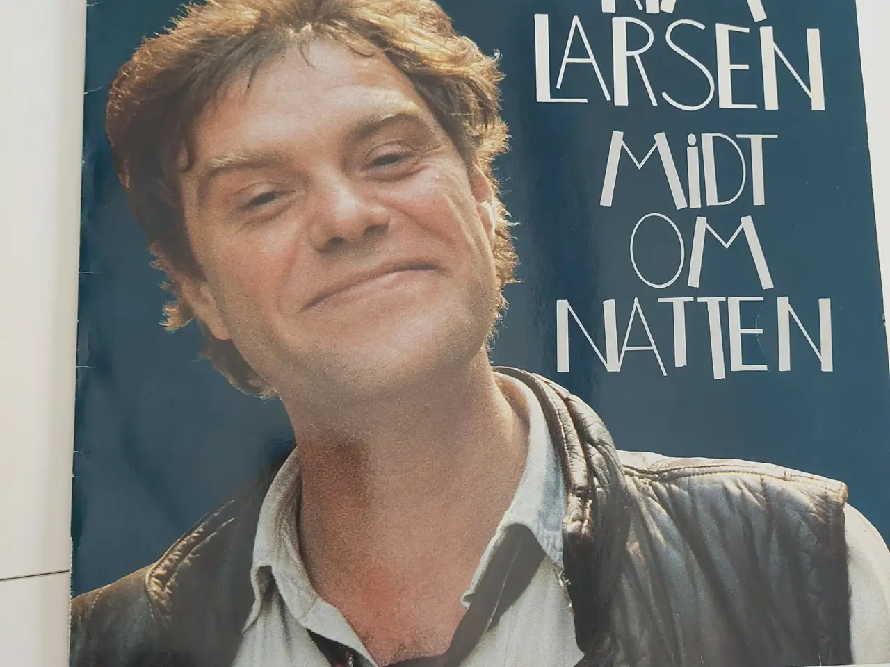 Billede 1 - Kim Larsen – Midt om natten 1 pressning (NL)