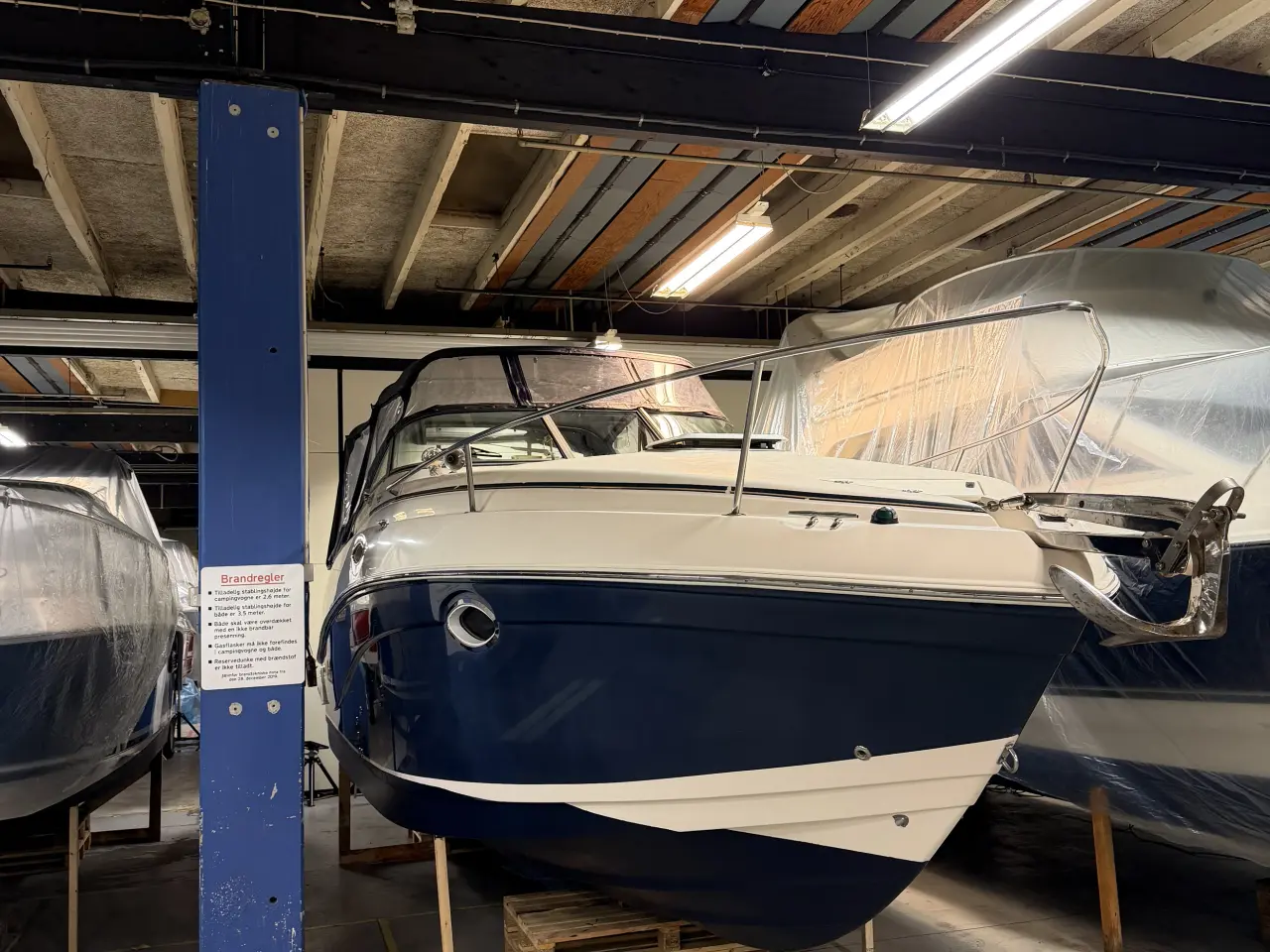 Billede 1 - Rinker Fiesta Vee 250 motorbåd 