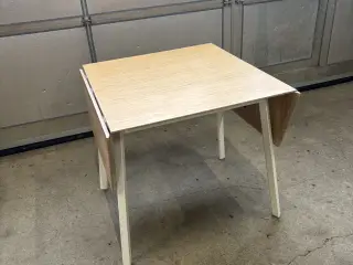 Køkkenbord spisebord med plader