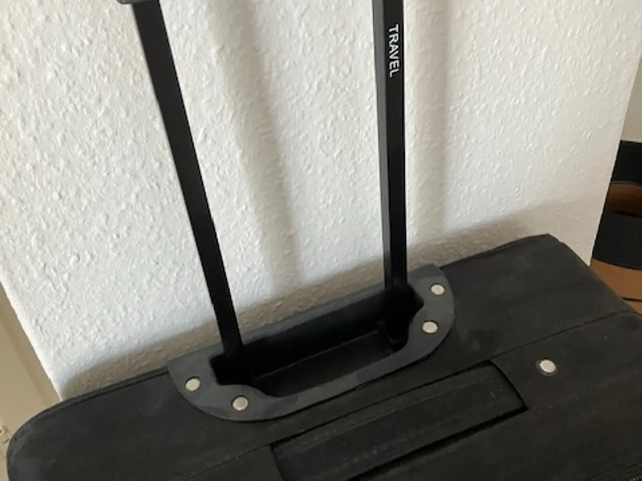 Billede 1 - Blød sort kuffert / Trolly