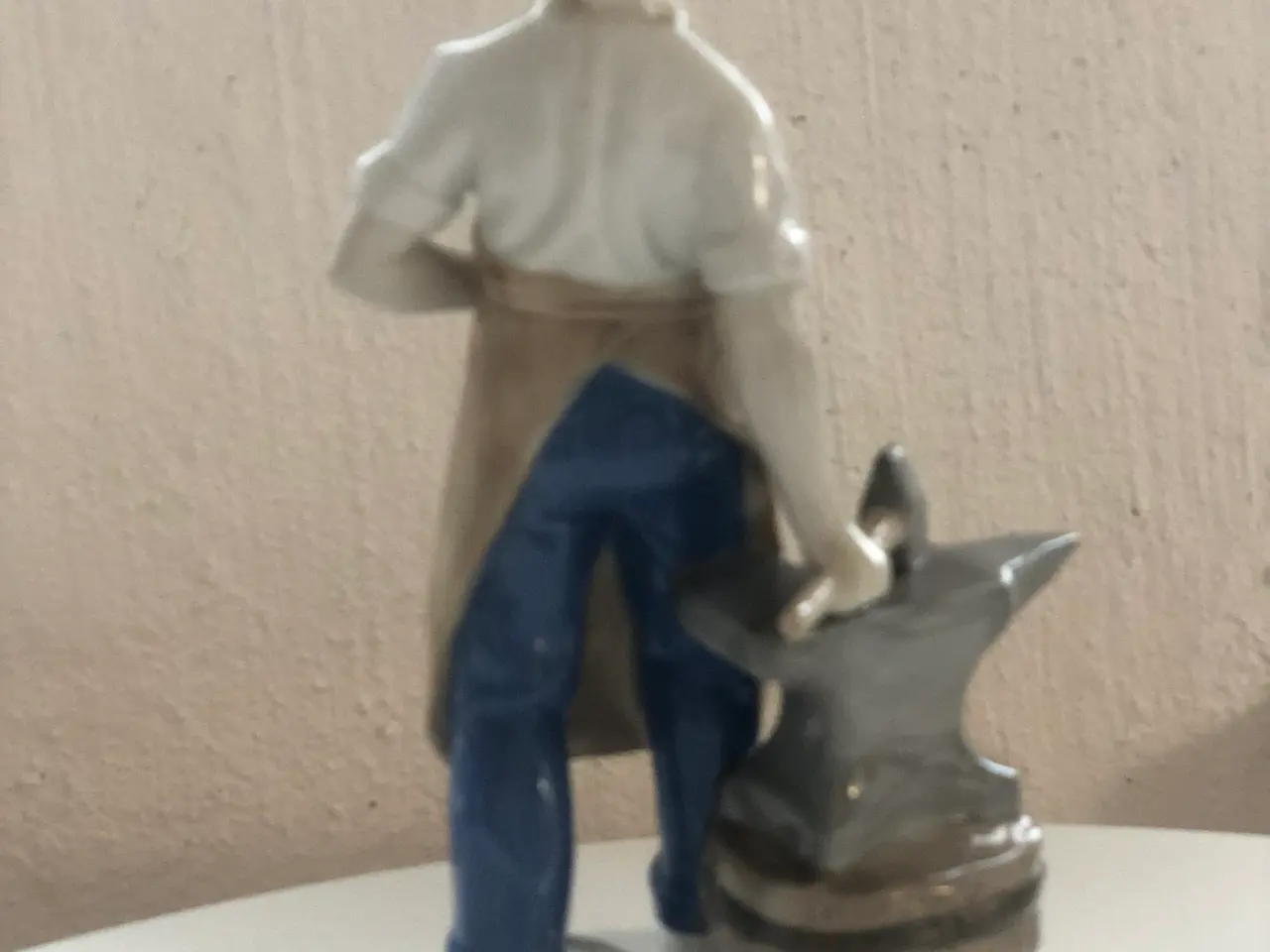 Billede 3 - Smed porcelænsfigur flot stand