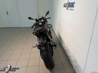 QJ Motor SRK 800 RR