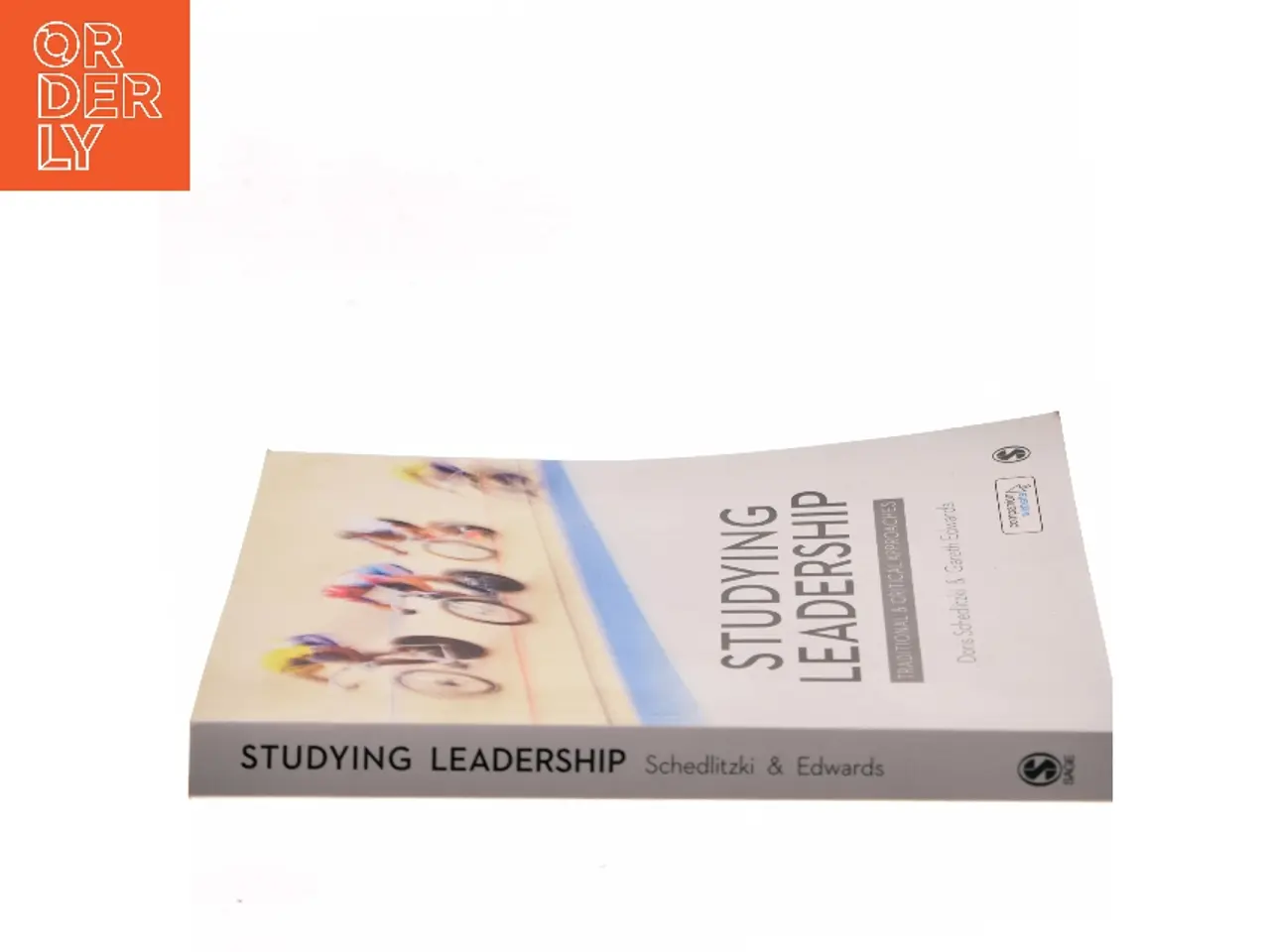 Billede 2 - Studying leadership : Traditional & critical approaches (Bog)