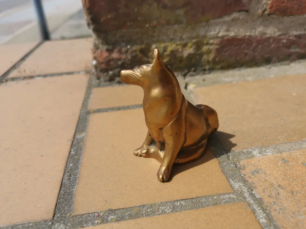 Billede 2 - Schæferhund figur i messing