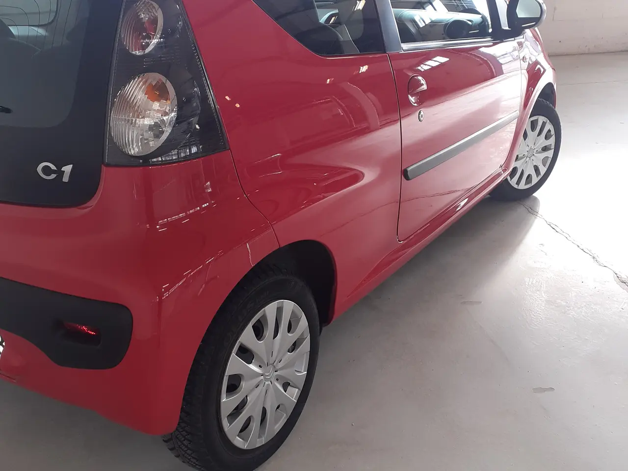 Billede 2 - Flot og velholdt citroen c1 til salg