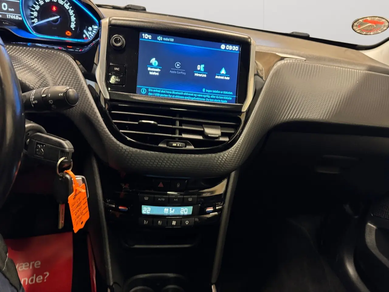 Billede 8 - Peugeot 2008 1,6 BlueHDi 100 Allure Sky