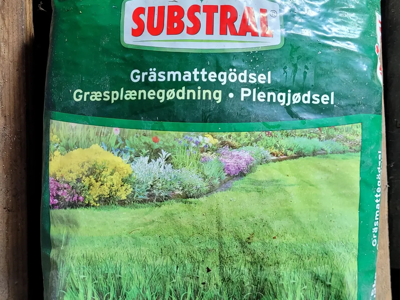 Billede 5 - Gødning og mosfjerner