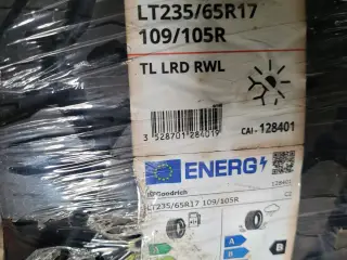 LT 235 / 65 R 17
