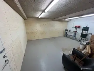 Lagerlokale til leje med gode faciliteter og beliggenhed.