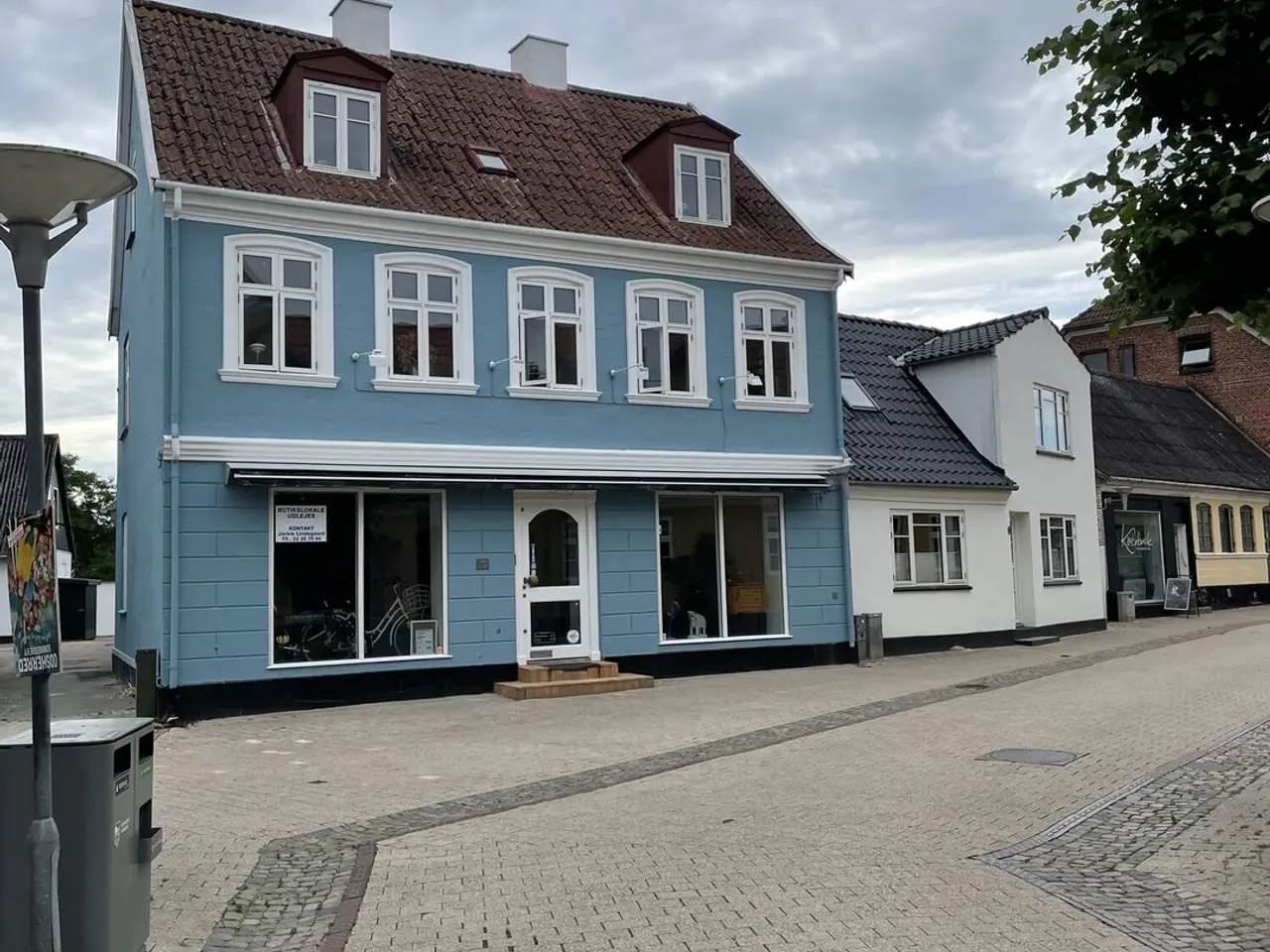 Billede 1 - Butikslokale med flot og meget synlig facade