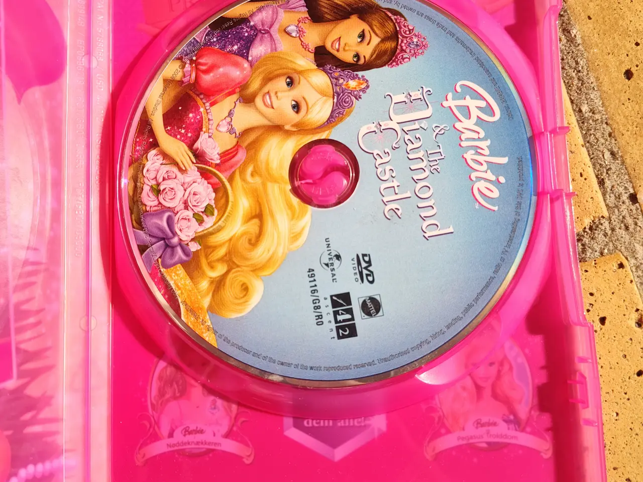 Billede 2 - Barbie & Diamant-slottet DVD Diamantslottet