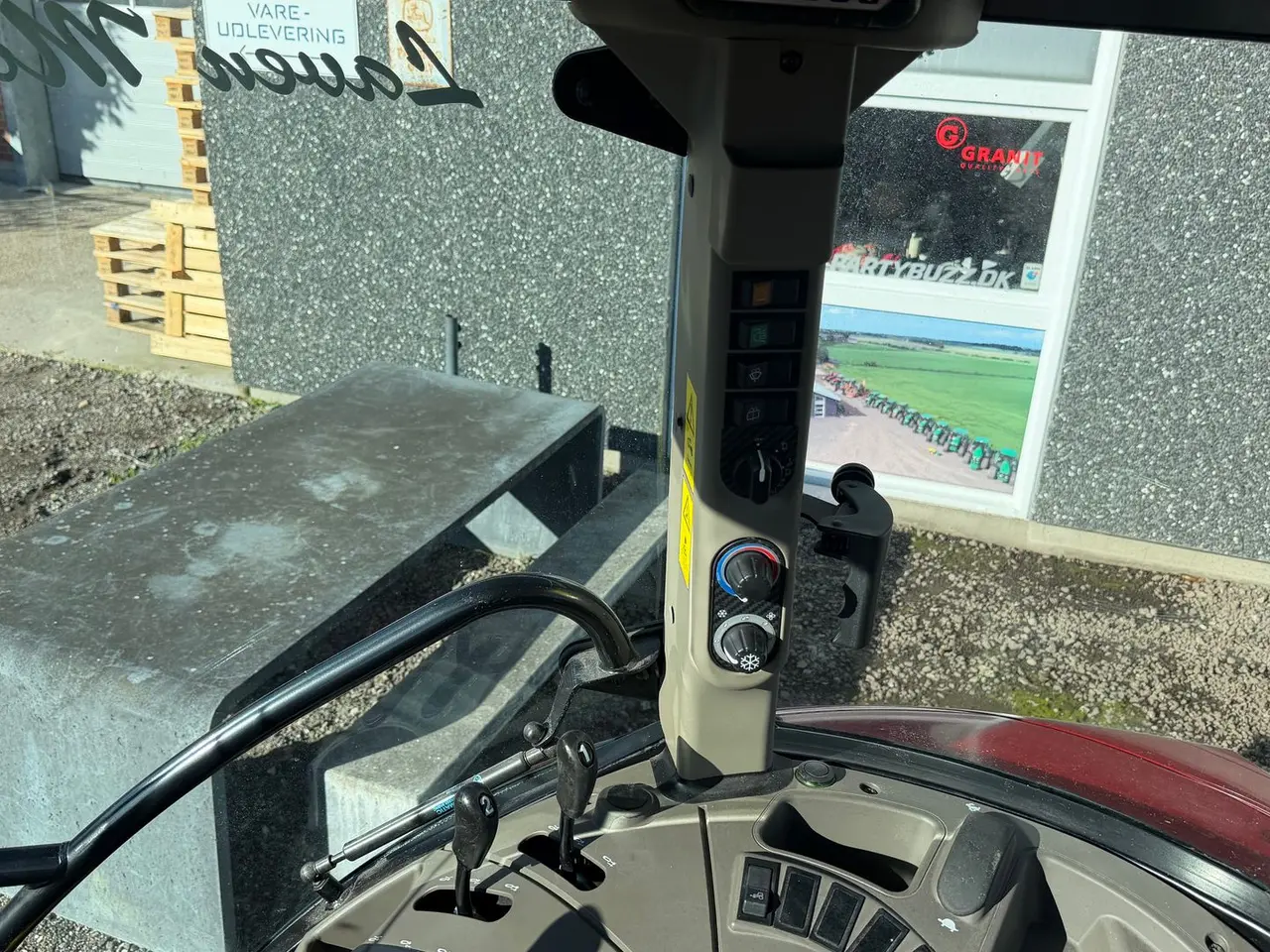 Billede 17 - Case Farmall 75C Rigtig fin let brugt frontlæsser traktor, kun 800 timer!