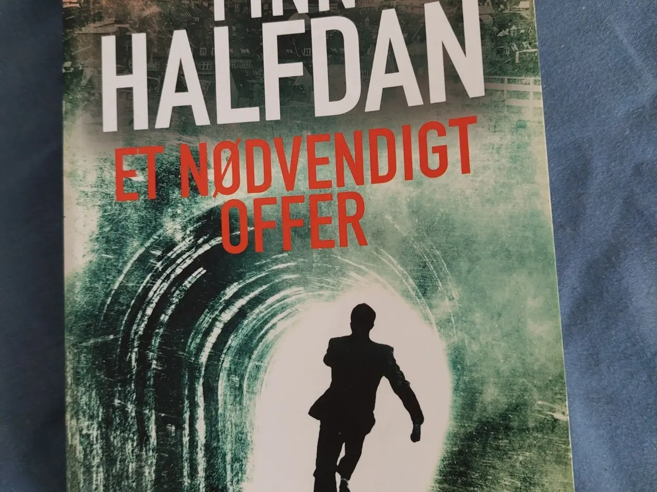 Billede 1 - Finn Halfdan "Et nødvendigt offer"