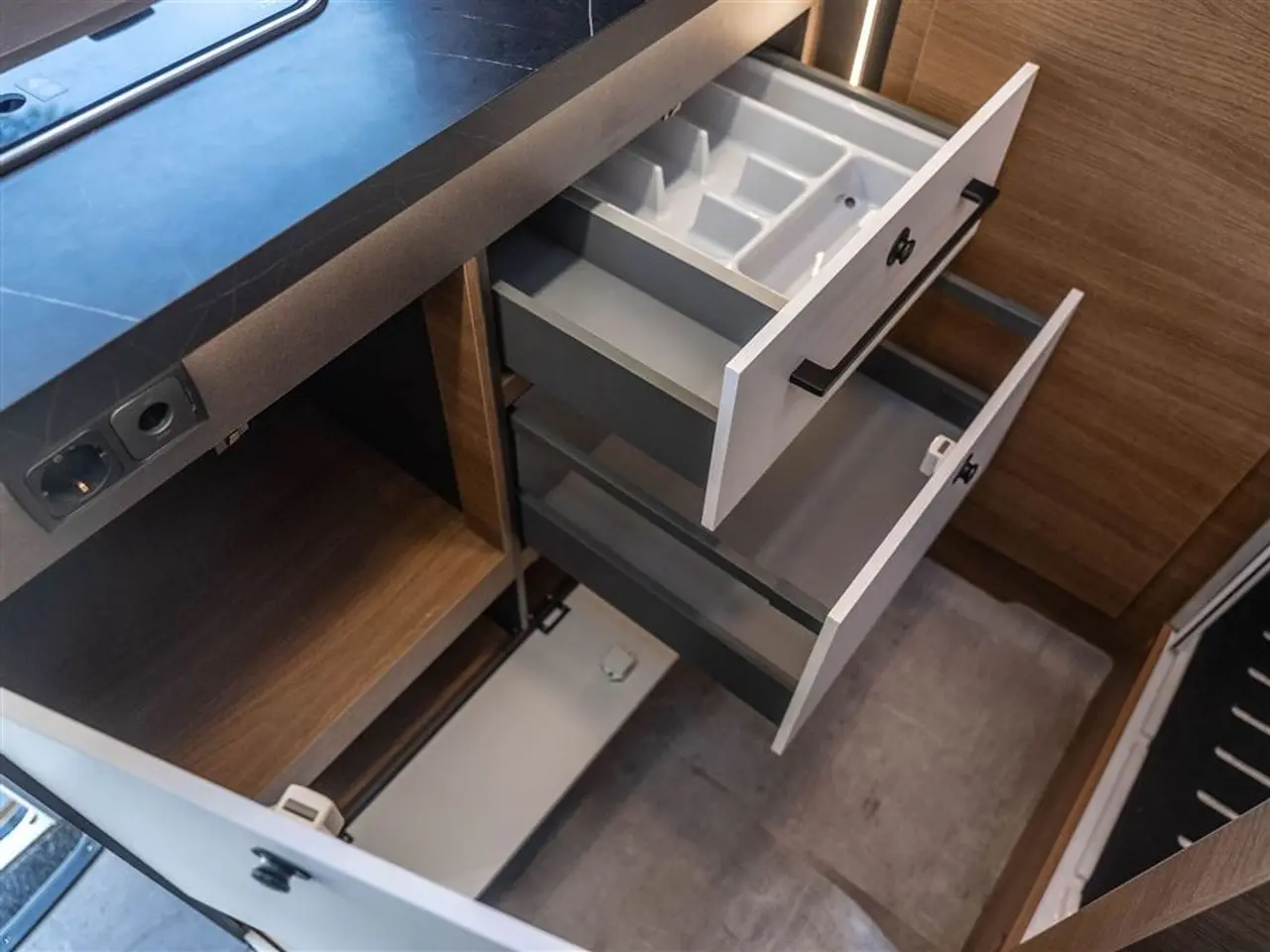 Billede 13 - 2027 - Benimar Yrteo Ny bestseller under 6 meter