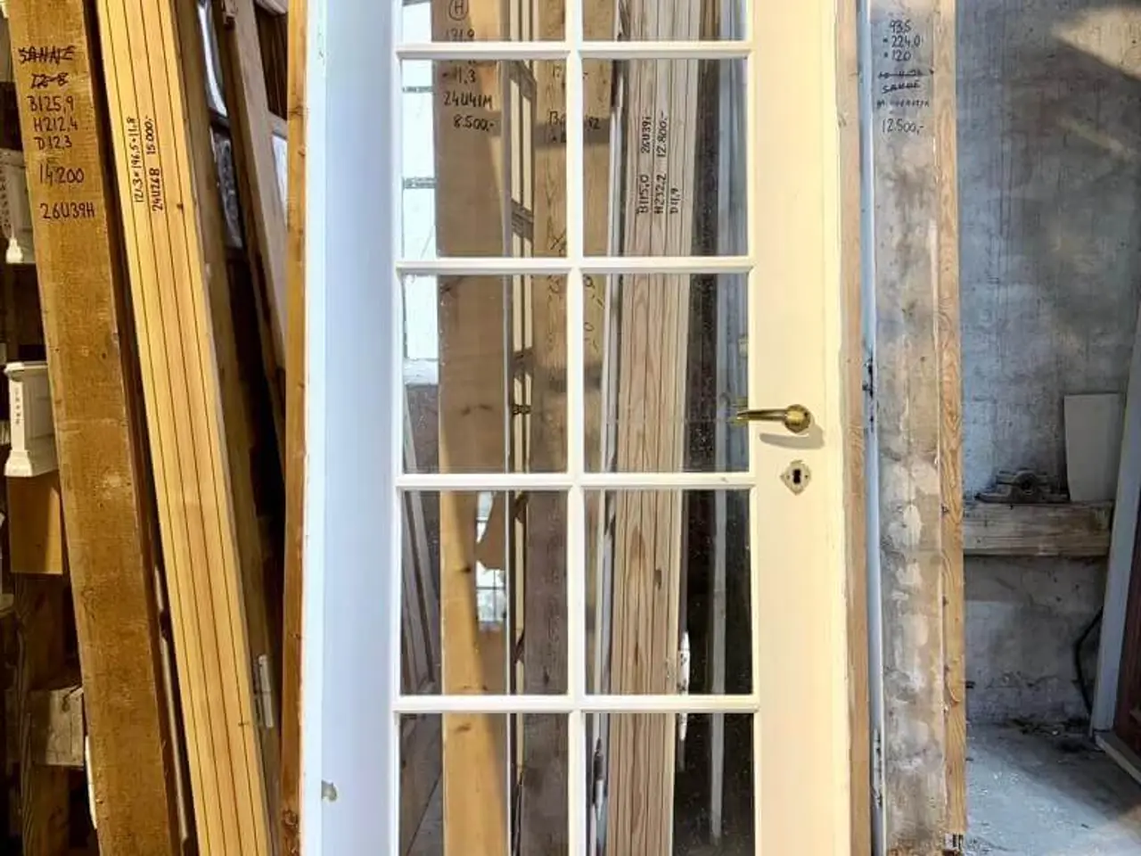 Billede 2 - Højrehængt funkisdør m. glas og karm