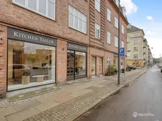 Erhvervsandel med god beliggenhed på Hellerup Strandvej